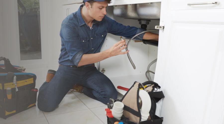 Professional same day plumber in Santa Anna, TX