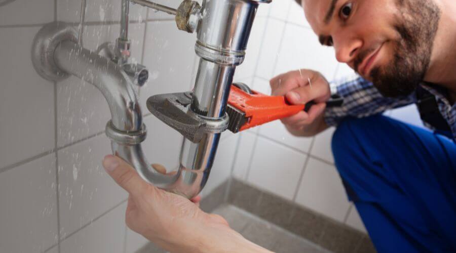 Professional same day plumber services in Santa Anna, TX